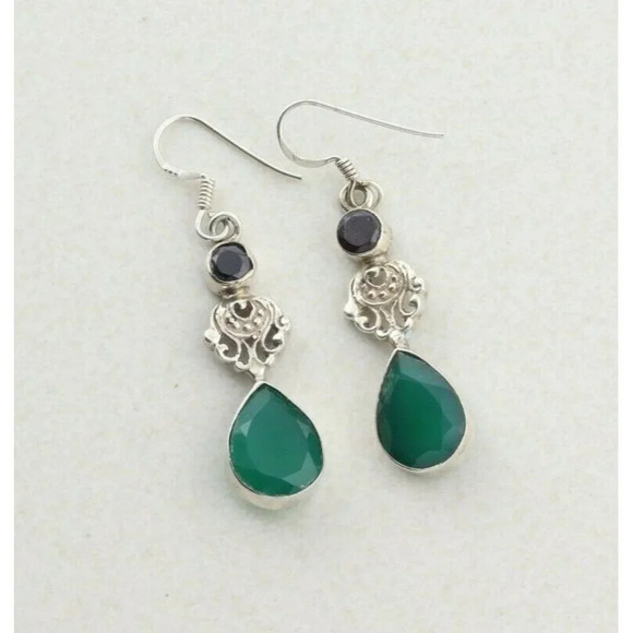 Sterling Silver Garnet and Green Onyx Dangle Drop Earrings - Picture 5 of 7